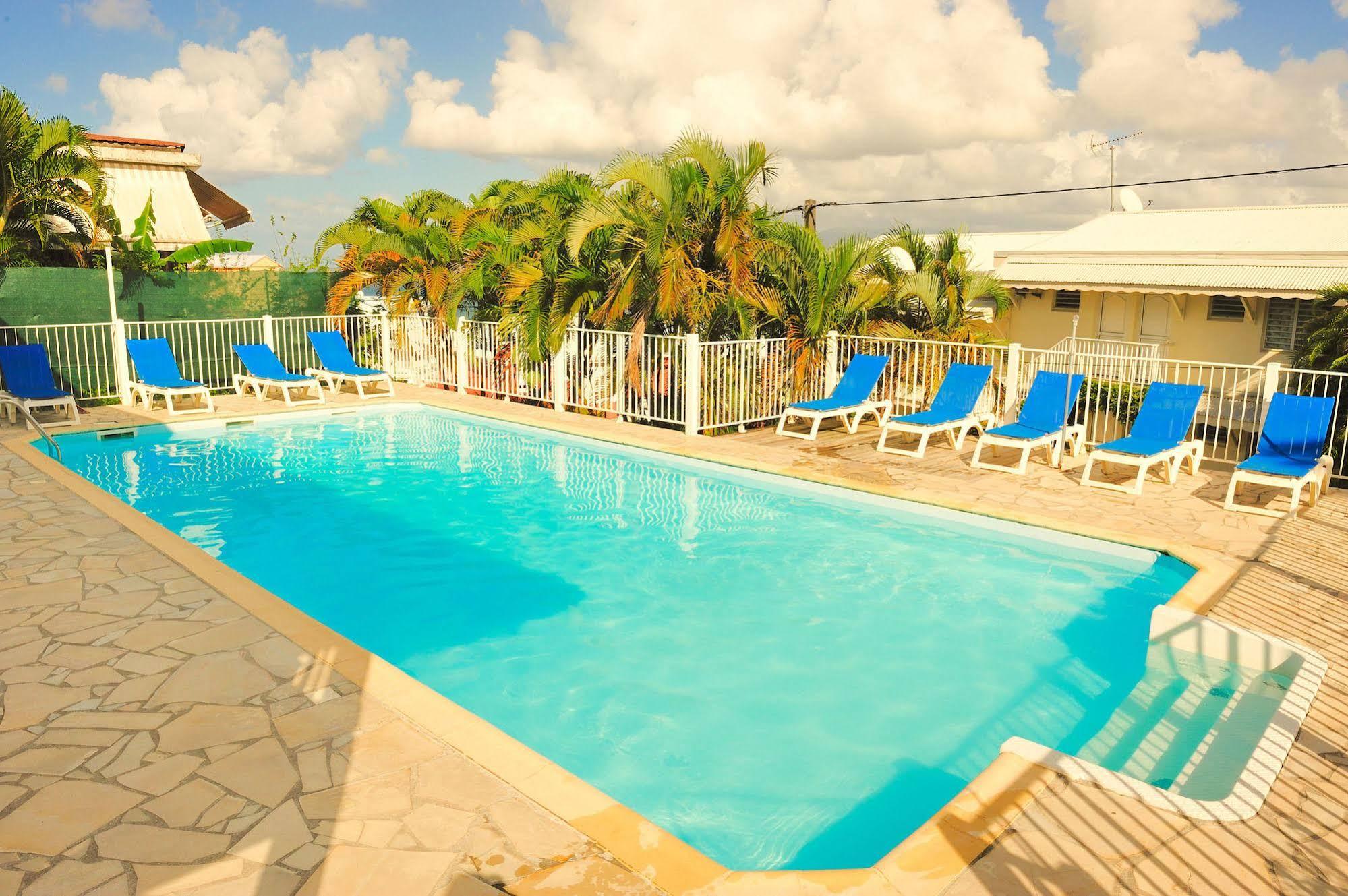 Residence De La Baie - Anse Mitan Ле Троа-Илет Екстериор снимка