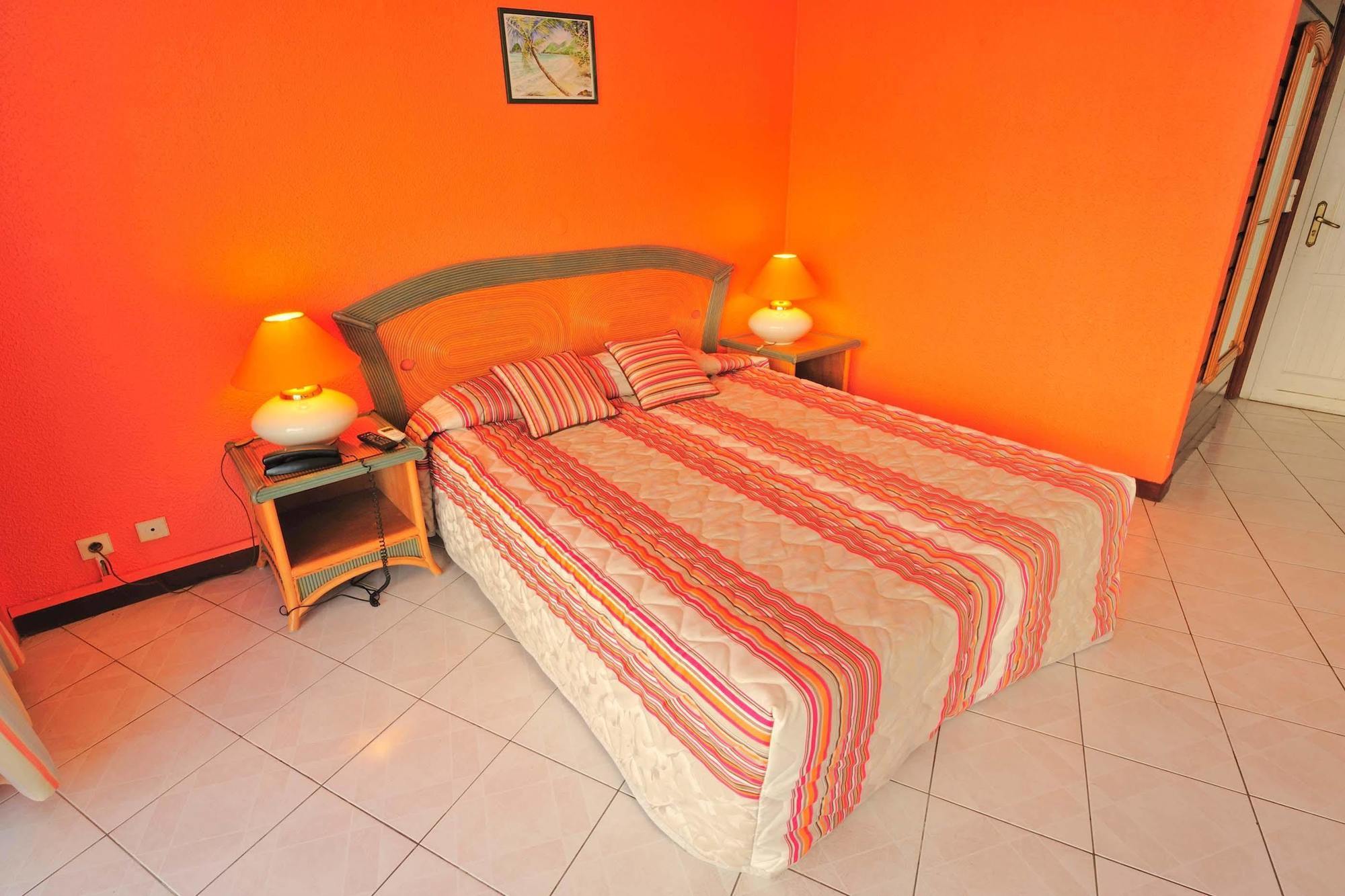 Residence De La Baie - Anse Mitan Ле Троа-Илет Екстериор снимка